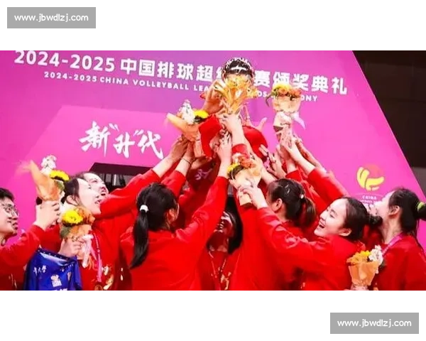 江苏女排鏖战天津力争冠军荣耀 赛场激烈对决引爆全场热情