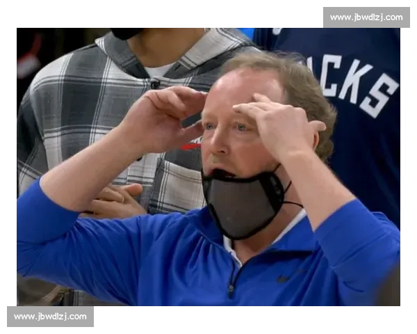 艾顿对决班巴内线统治力之争引爆赛场焦点之夜篮坛巅峰较量一战定乾坤 艾顿对决班巴内线统治力之争引爆赛场焦点之夜篮坛巅峰较量一战定乾坤